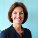 Portrait professionnel de la Professeure Sophie Legrand, spécialiste en économie numérique.